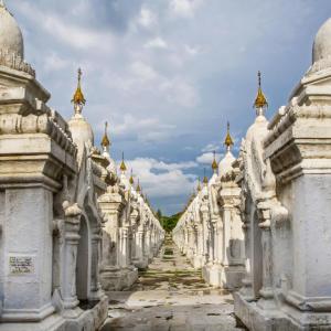 KUTHODOW TAPINAĞI MANDALAY MYANMAR (BURMA) - 10