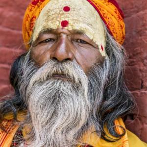 SWAYAMBUNATH TAPINAĞINDA HINDU DERVİŞ KATMANDU NEPAL - 11